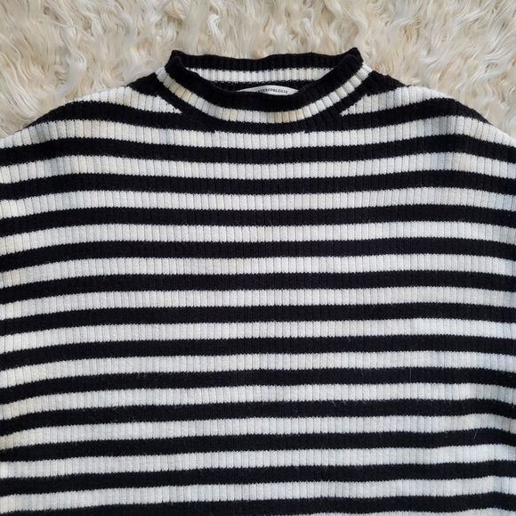 Anthropologie Line & Dot Sydney Sweater Size Medium Balloon Sleeves Croplike - Picture 3 of 9